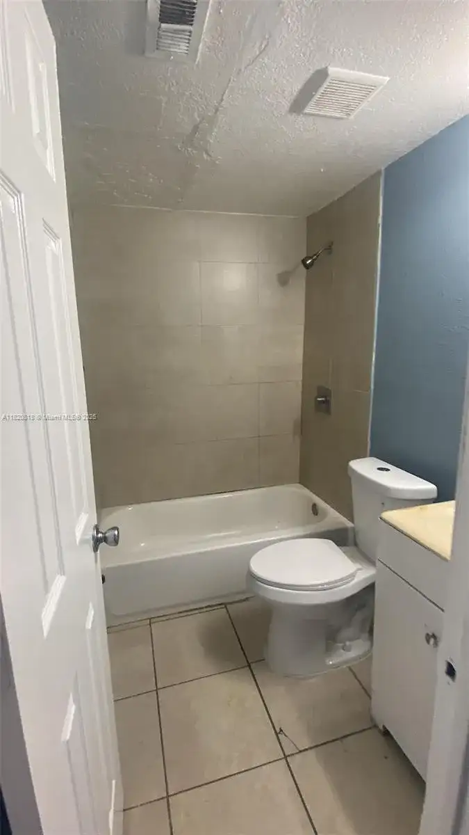 2014 Funston St, Hollywood FL 33020 photo 5
