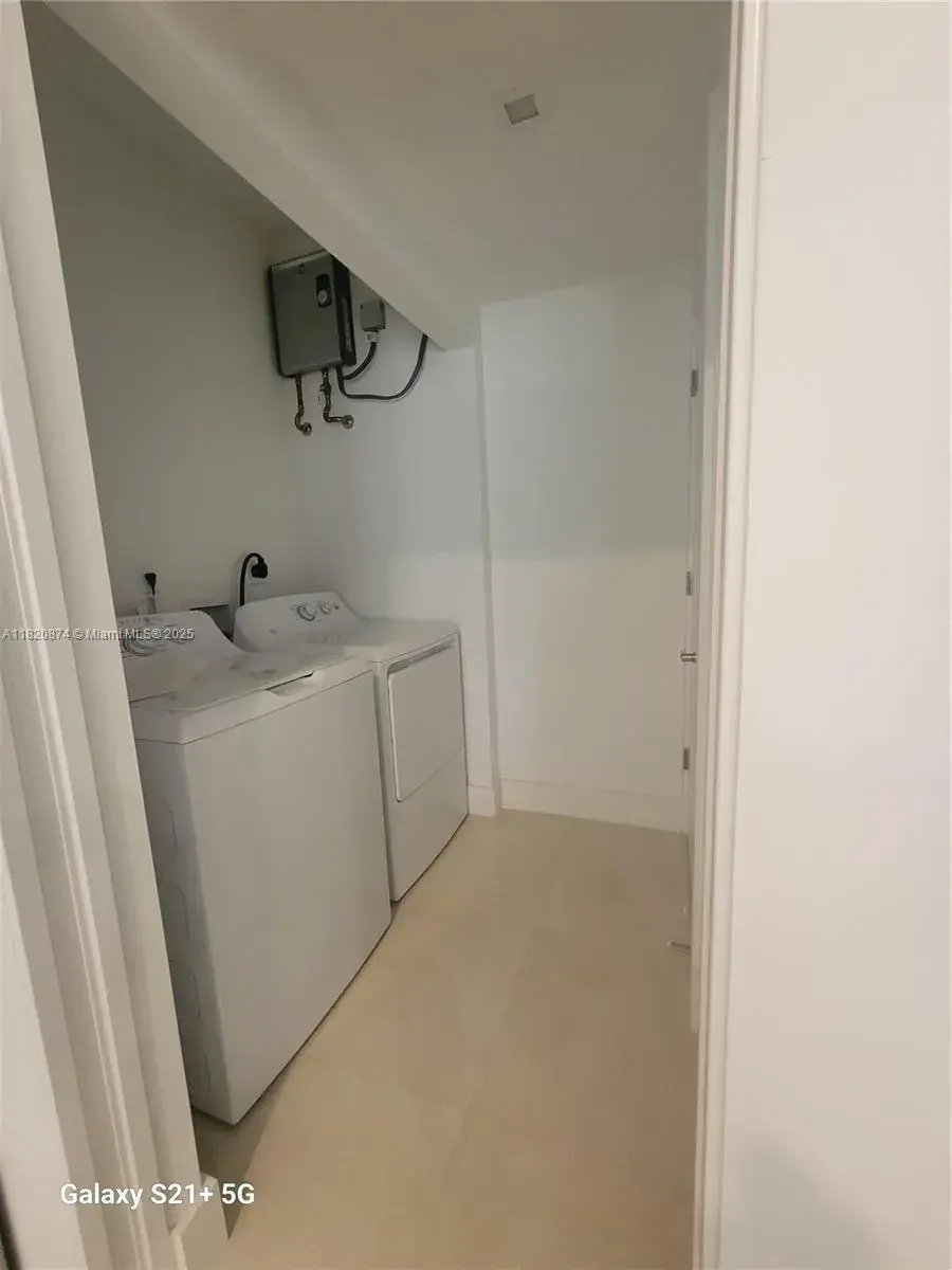 4117 N Oak Pl, Dania Beach FL 33314