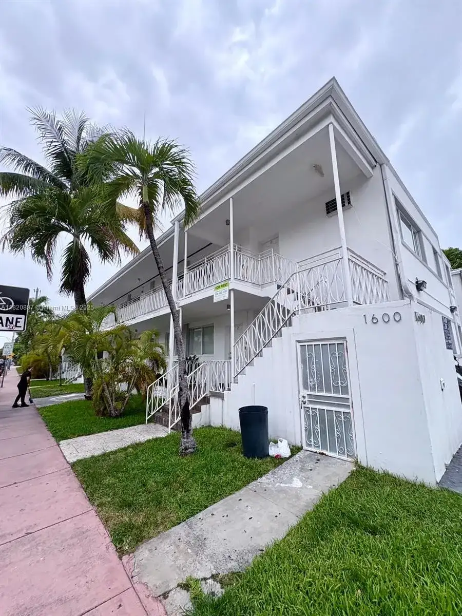 1600 Pennsylvania Ave # 10, Miami Beach FL 33139 photo 3