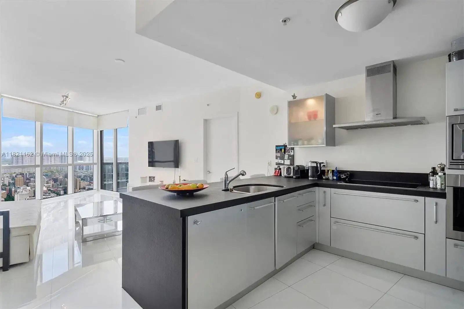 18201 Collins Ave # 2008, Sunny Isles Beach FL 33160 photo 3