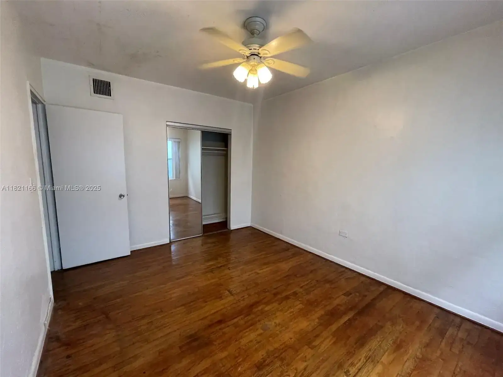 1555 Pennsylvania Ave # 105, Miami Beach FL 33139 photo 4