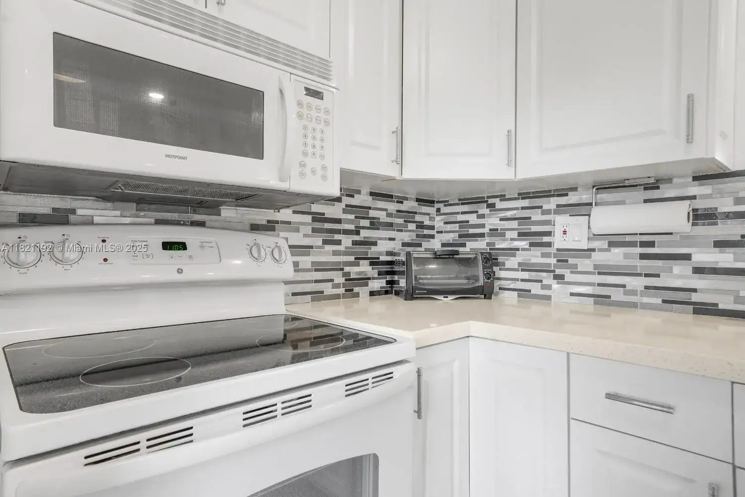 4706 NW 36th St # 616, Lauderdale Lakes FL 33319 photo 4