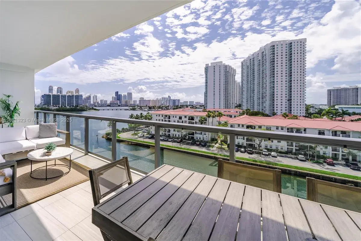 3250 NE 188th St # 606, Aventura FL 33180