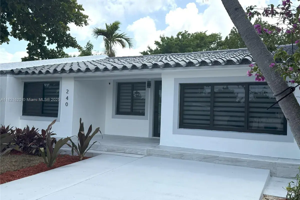 240 SW 55th Ave, Miami FL 33134