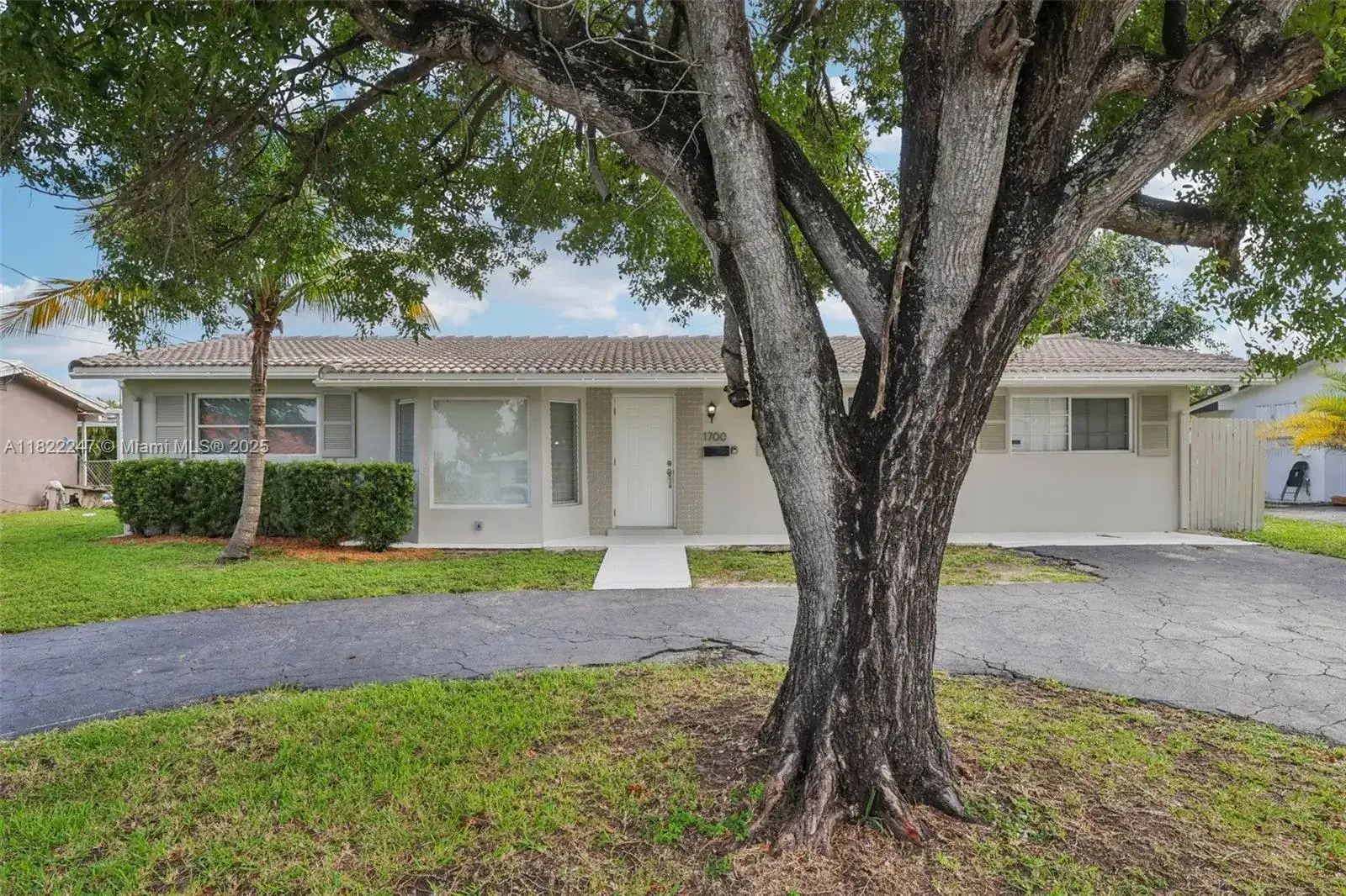 1700 SW 5th Ave, Pompano Beach FL 33060 photo 2