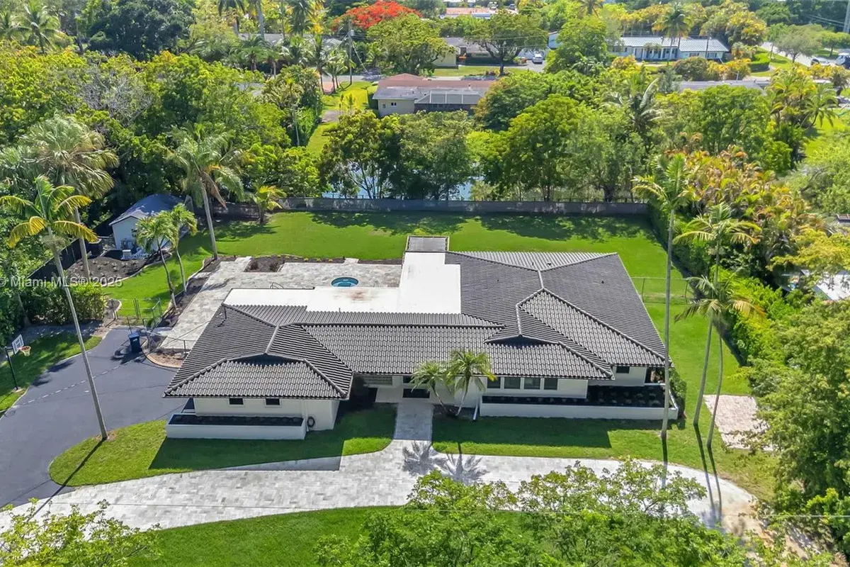 11230 SW 69th Ct, Pinecrest FL 33156