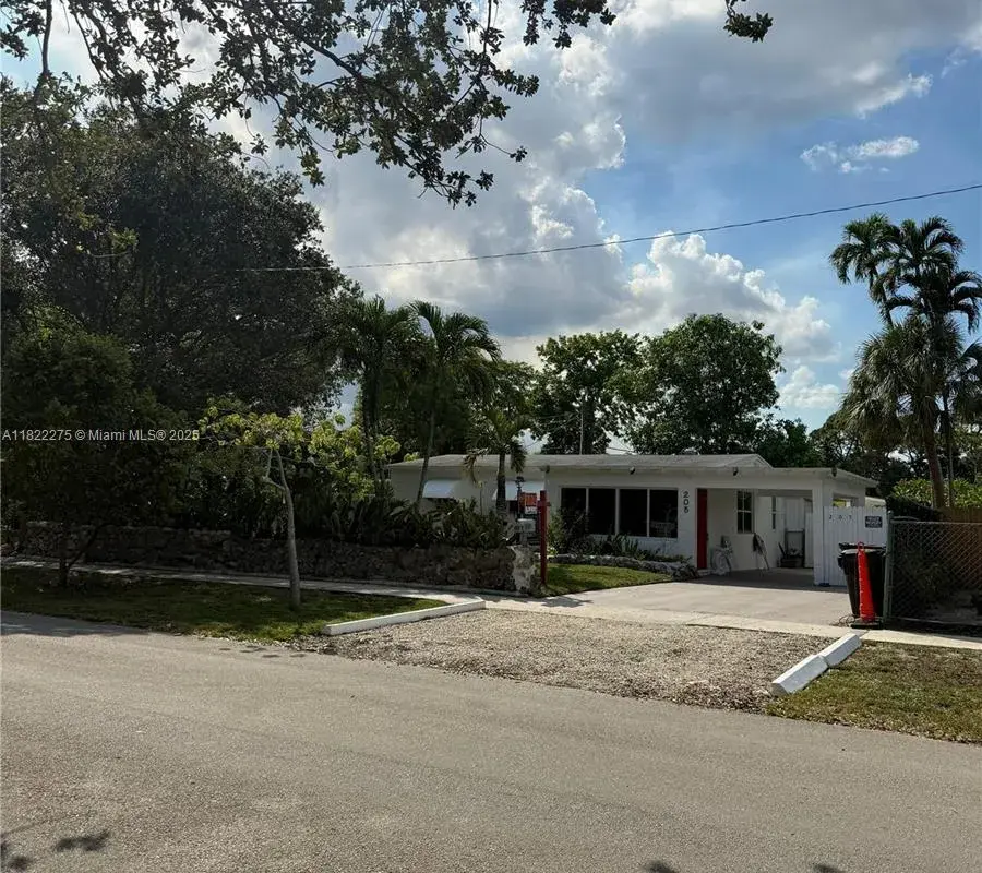205 SW 21st Way, Fort Lauderdale FL 33312