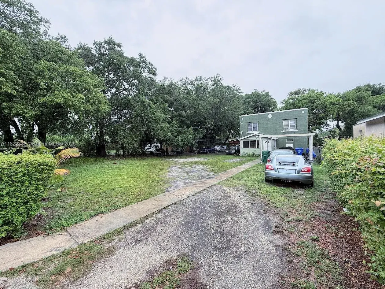 337 NW 48th St, Miami FL 33127