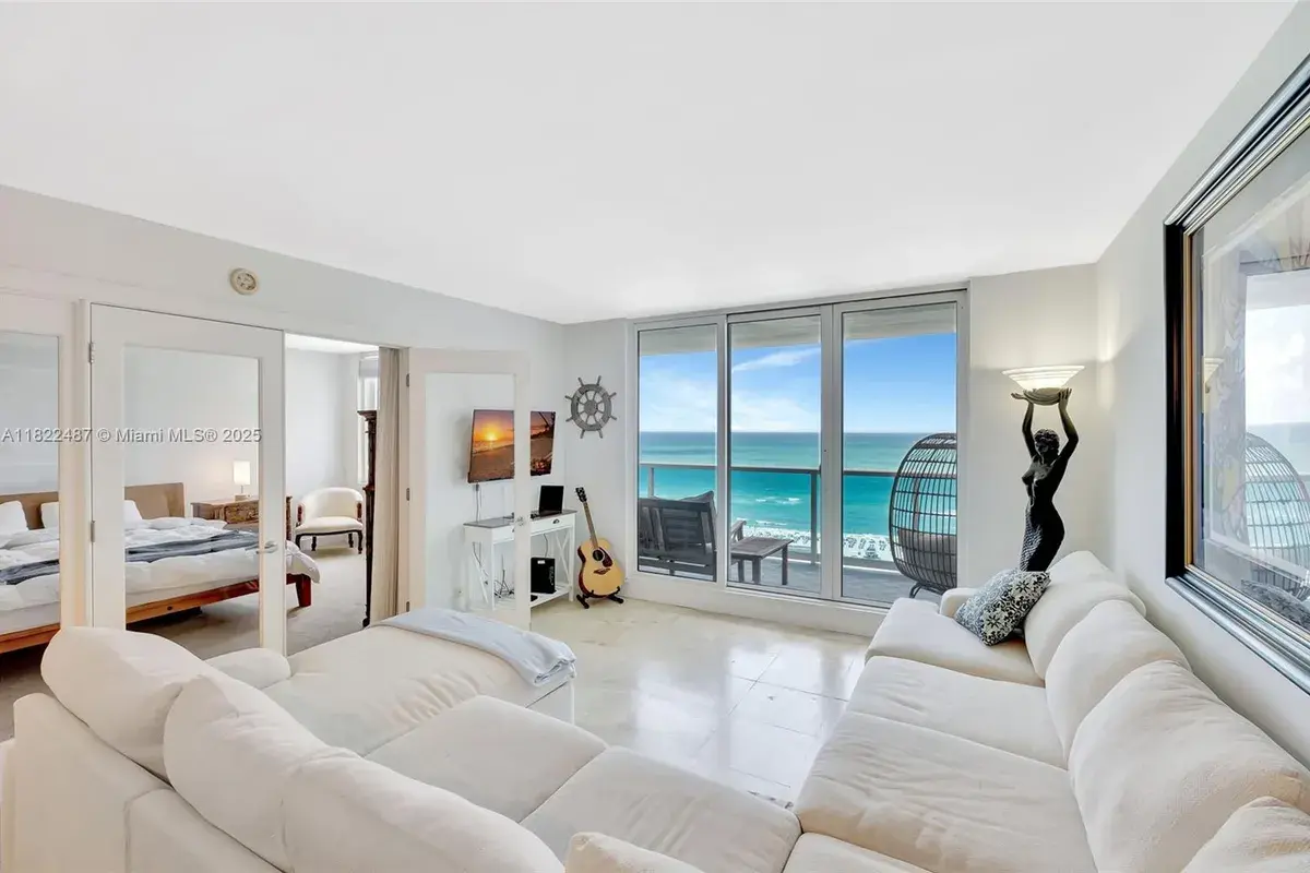 2301 Collins Ave # 1425, Miami Beach FL 33139