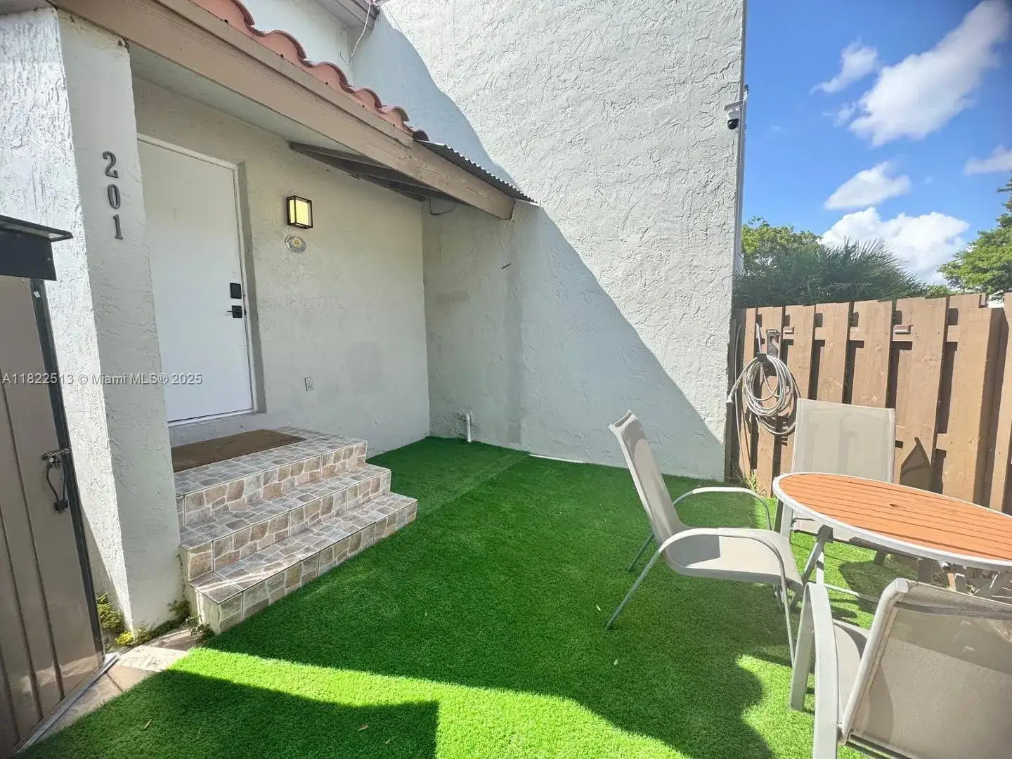 10309 NW 9th St, Miami FL 33172 photo 4