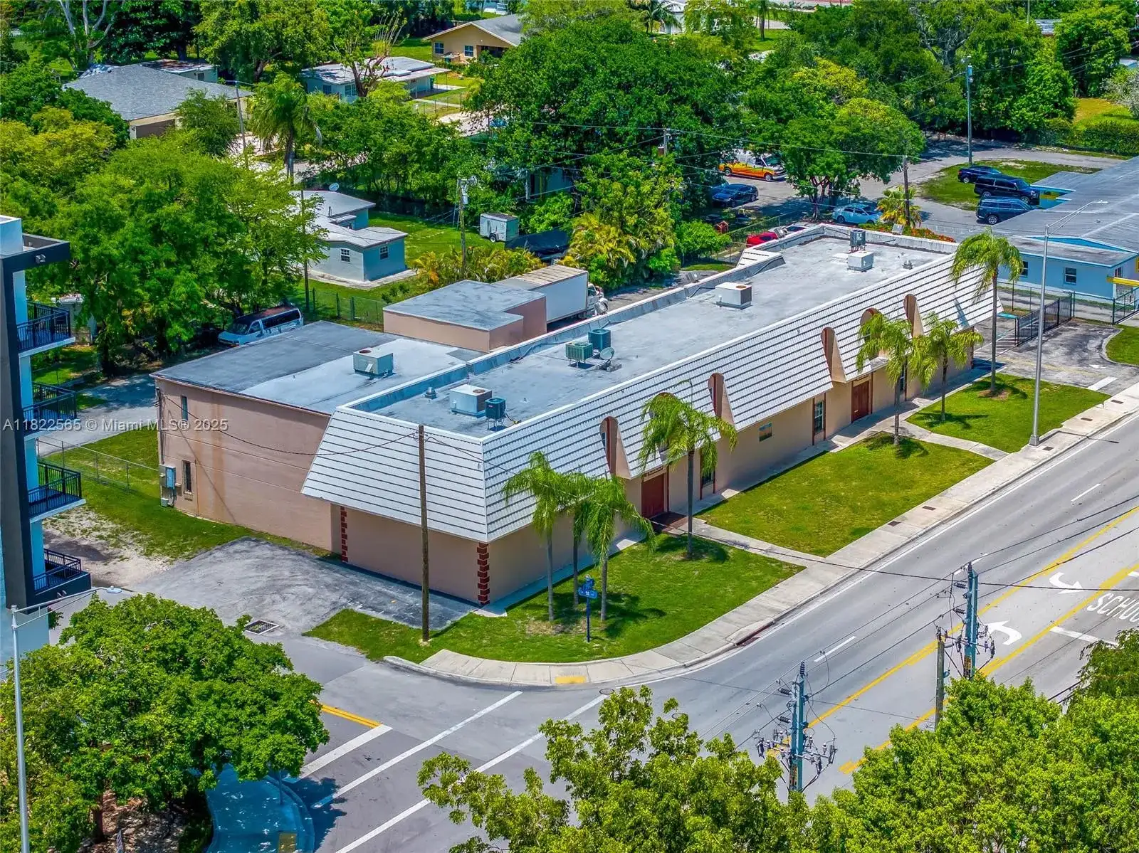 9765 SW 184th St, Palmetto Bay FL 33157 photo 2