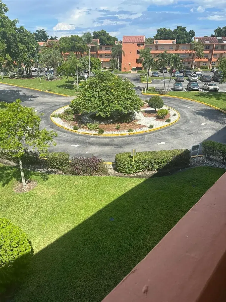8834 W Mcnab Rd # 302, Tamarac FL 33321