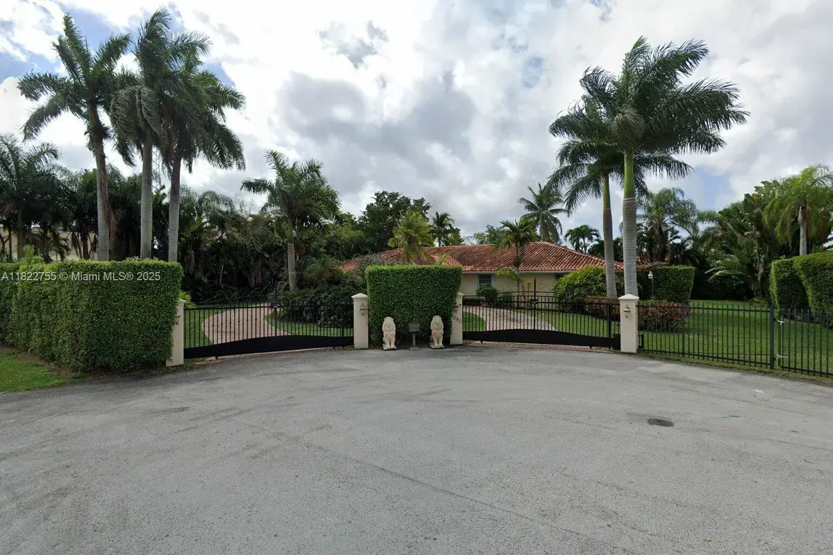 7080 SW 98th Ave, Miami FL 33173