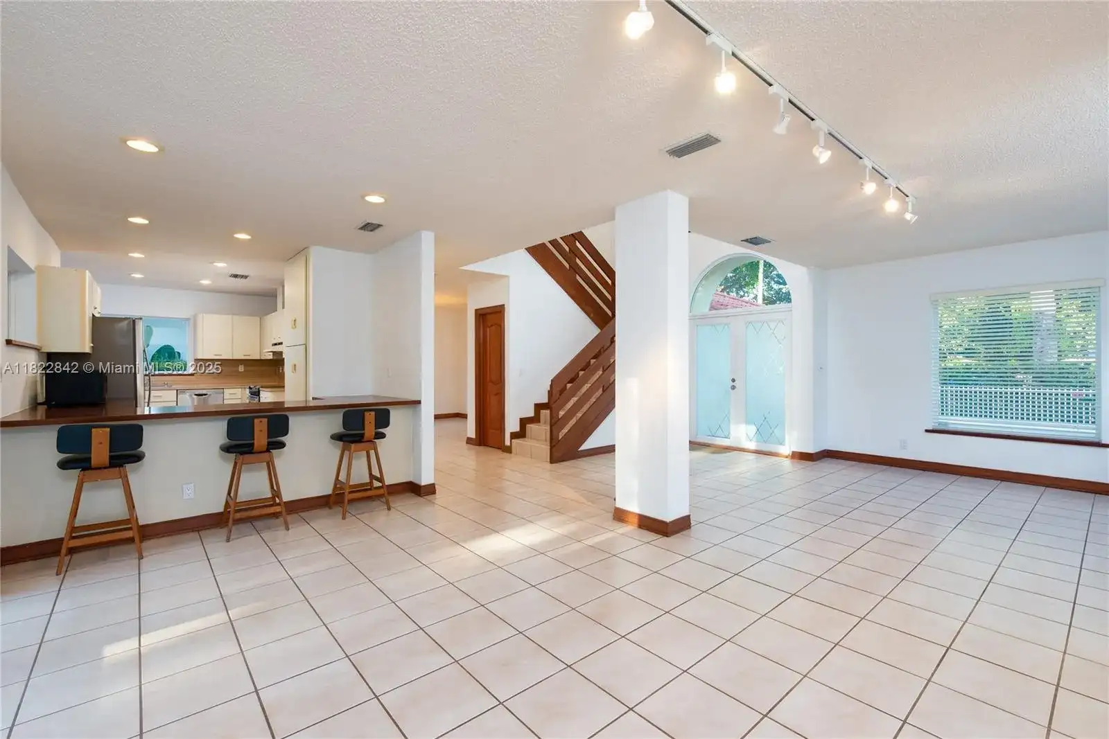 1910 Ferdinand St, Coral Gables FL 33134 photo 3