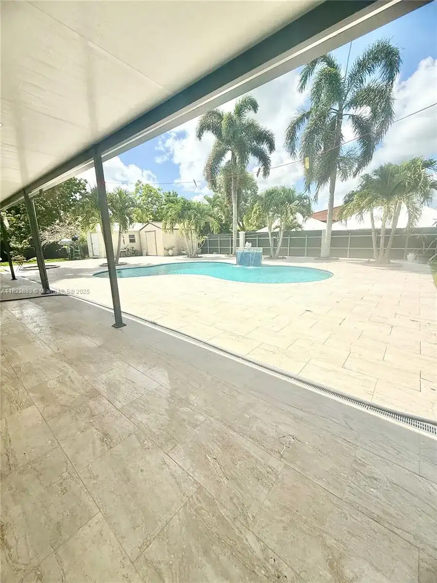 20401 SW 317th St, Homestead FL 33030 photo 5