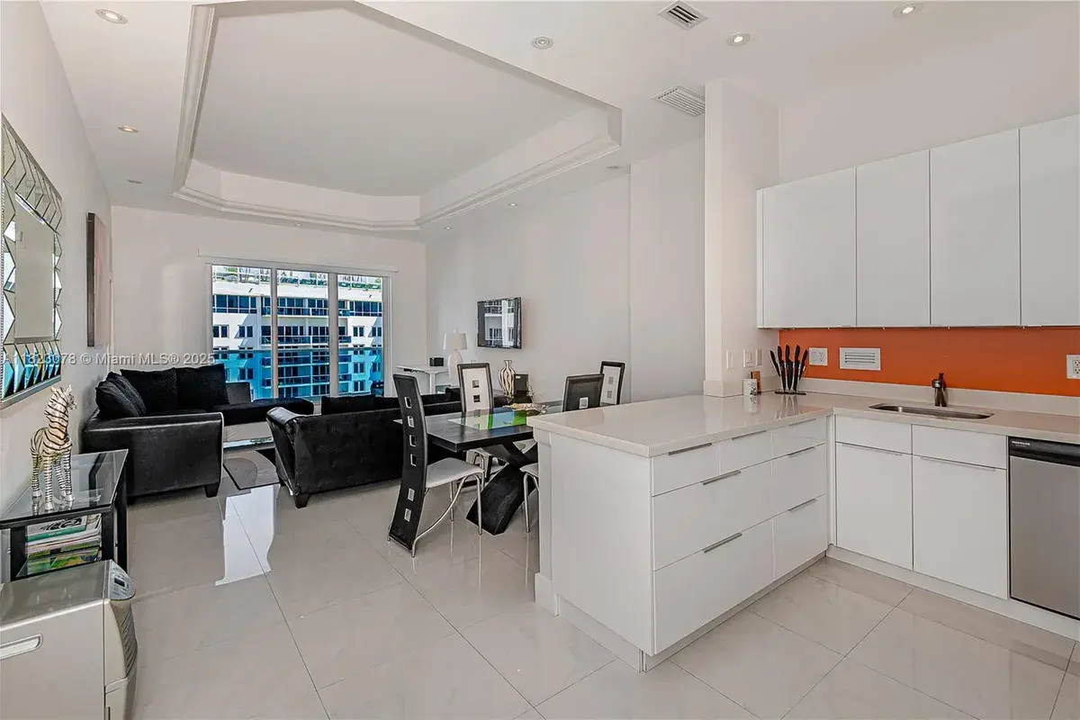 2301 Collins Ave # 1619, Miami Beach FL 33139