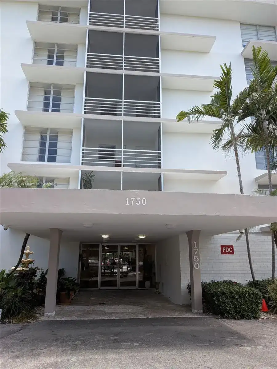 1750 NE 115th St # 605, Miami FL 33181 photo 2