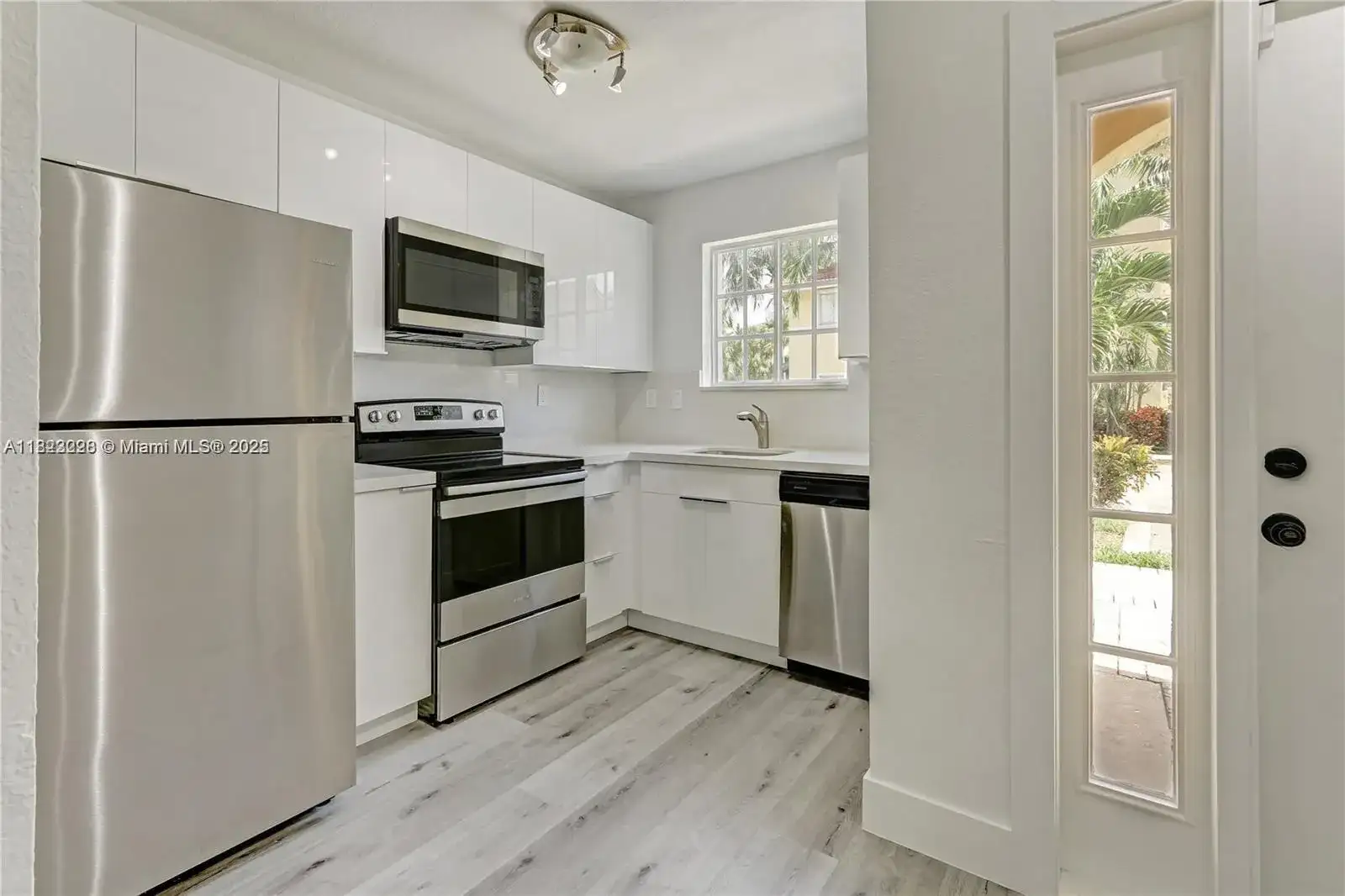 2054 NE 167th St # 122, North Miami Beach FL 33162 photo 2