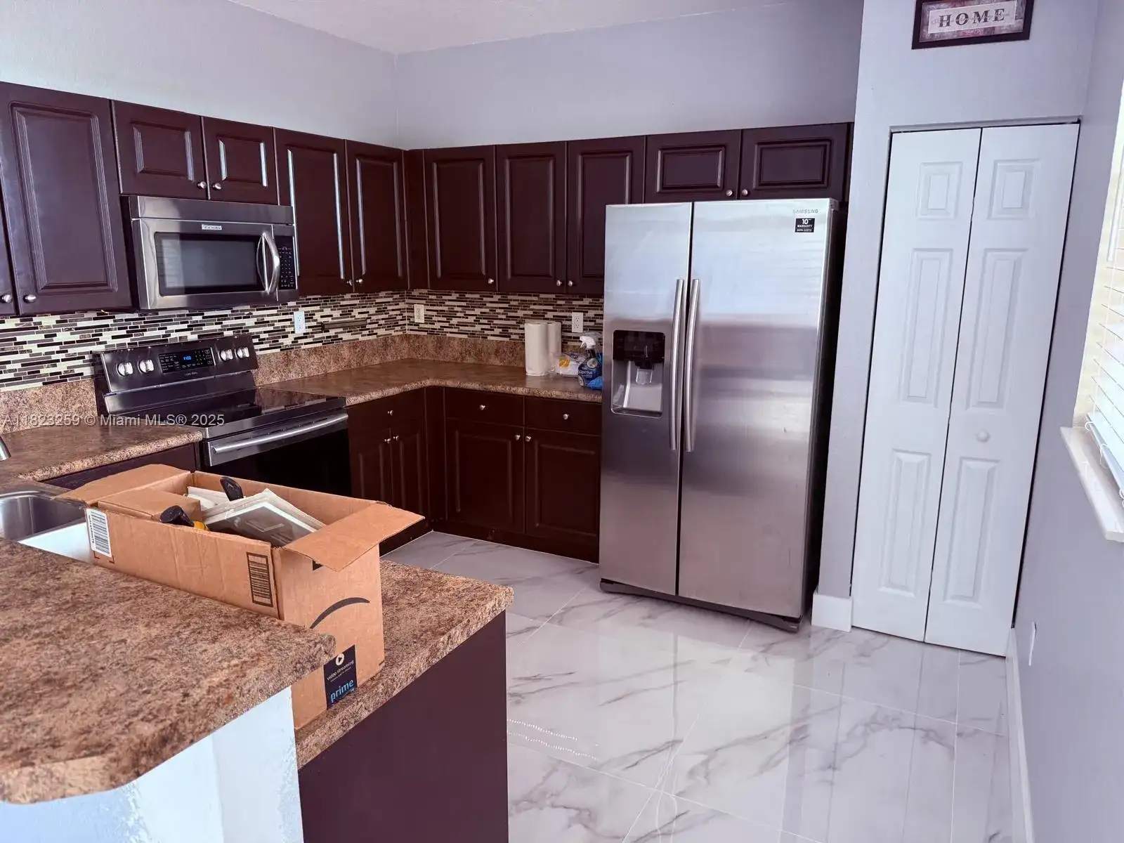 239 SE 37th Pl, Homestead FL 33033 photo 4