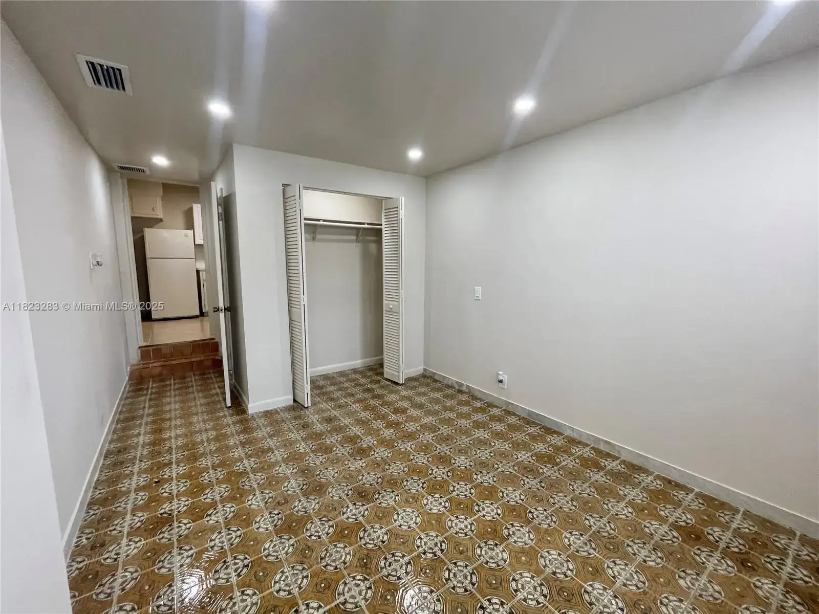 2338 SW 21st St Side, Miami FL 33145 photo 3
