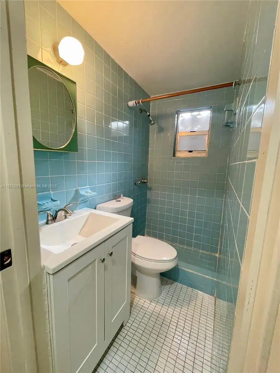 2338 SW 21st St Side, Miami FL 33145 photo 4