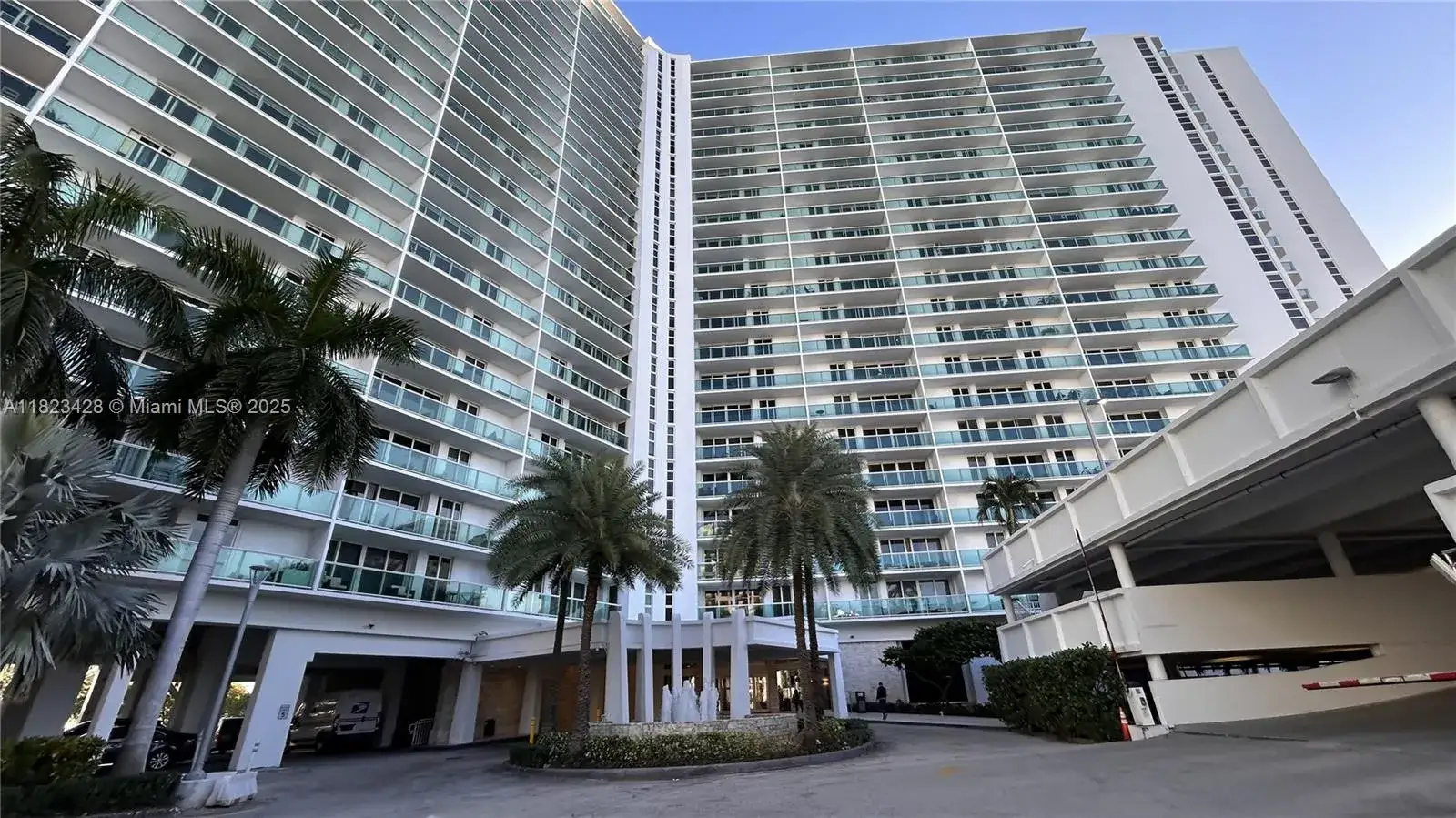 100 Bayview Dr # 1030, Sunny Isles Beach FL 33160