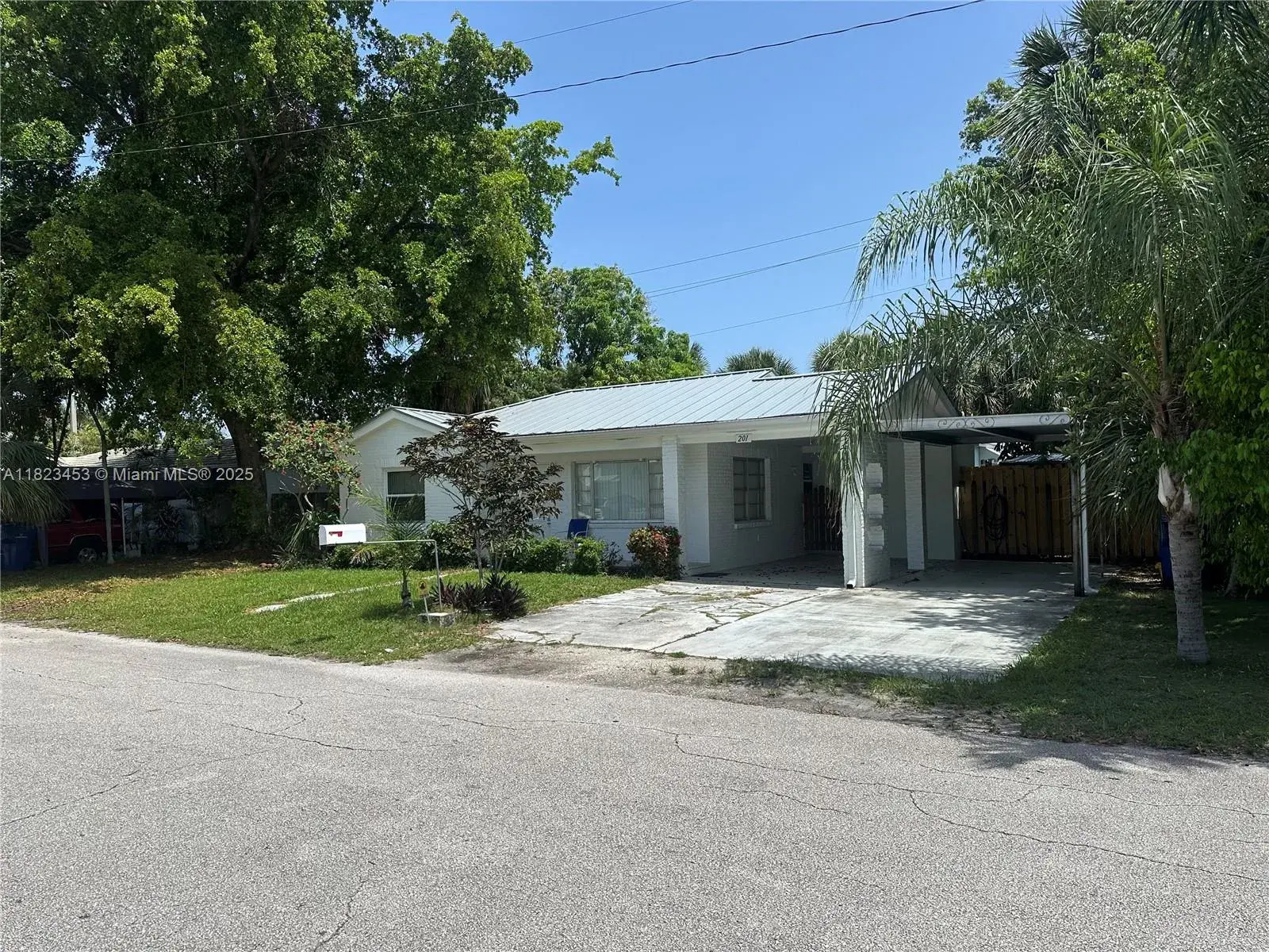 201 E 28th St # 0, Riviera Beach FL 33404