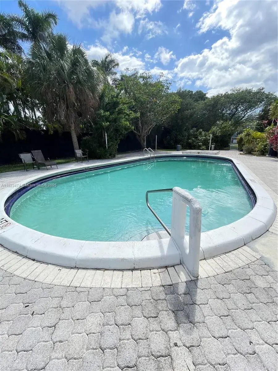 1420 Atlantic Shores Blvd # 130, Hallandale Beach FL 33009