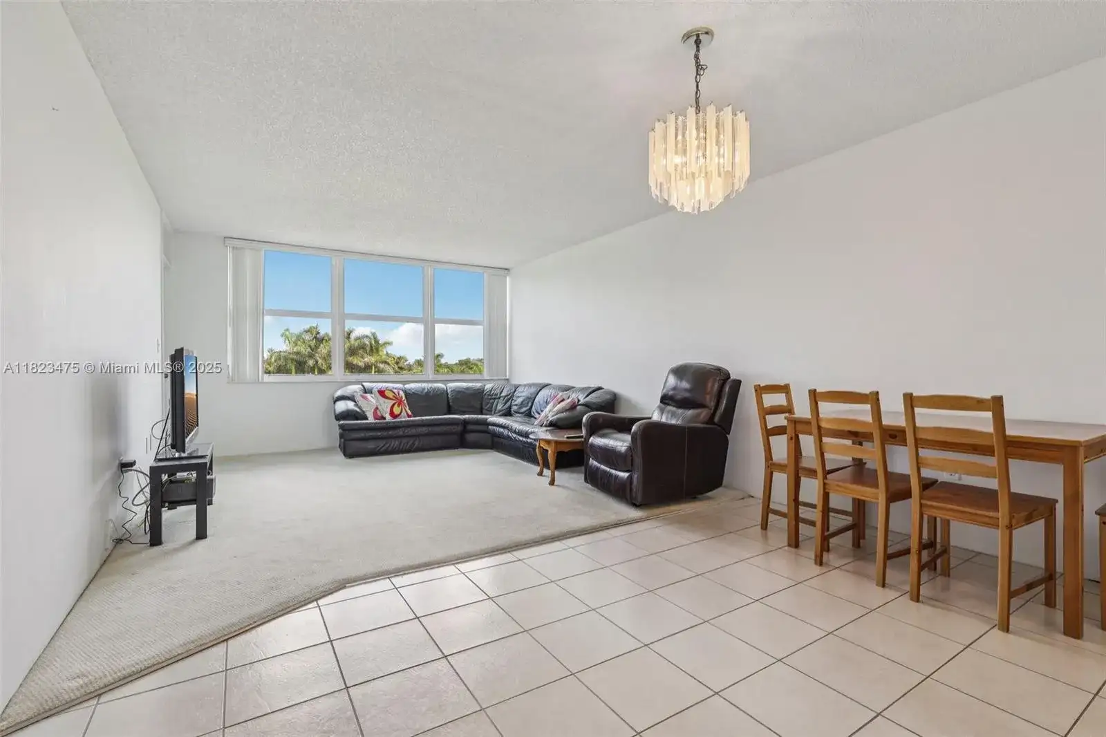 900 Saint Charles Pl, Pembroke Pines FL 33026 photo 5