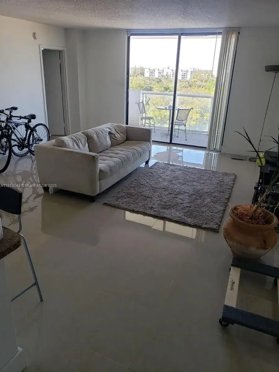 13499 Biscayne Blvd # 1005, North Miami FL 33181 photo 4