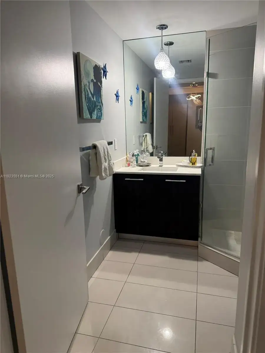 55 SW 9th St # 1005, Miami FL 33130 photo 2