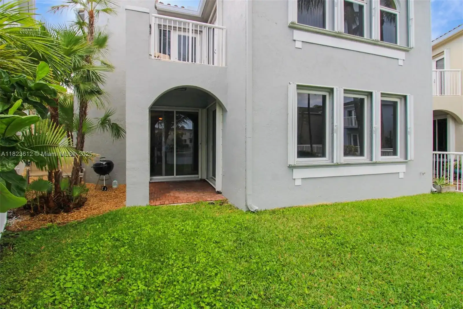 21025 NE 31st Ave, Aventura FL 33180 photo 3