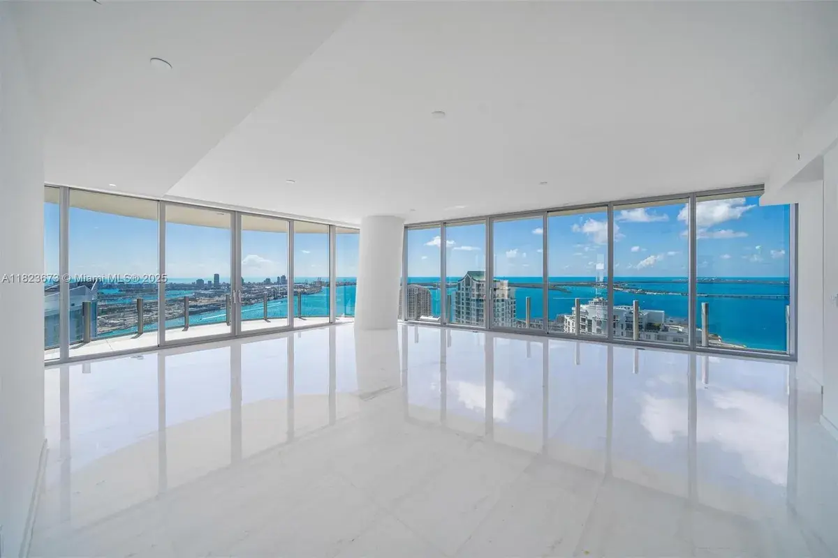 300 Biscayne Blvd Way # 4301, Miami FL 33131