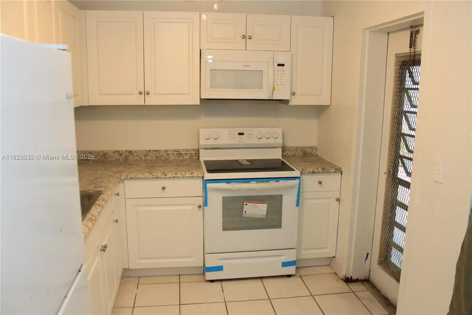 4090 NW 42nd Ave # 106, Lauderdale Lakes FL 33319 photo 2