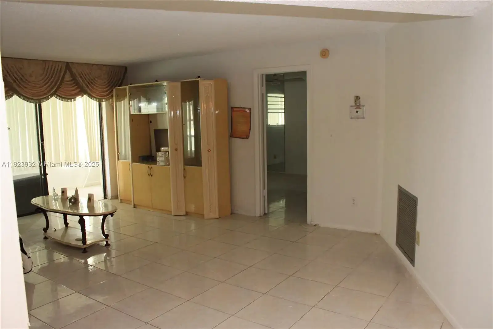 4090 NW 42nd Ave # 106, Lauderdale Lakes FL 33319 photo 3