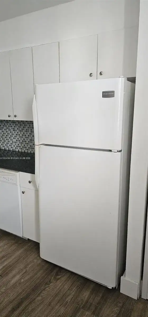 3660 NE 166th St # 503, North Miami Beach FL 33160 photo 2
