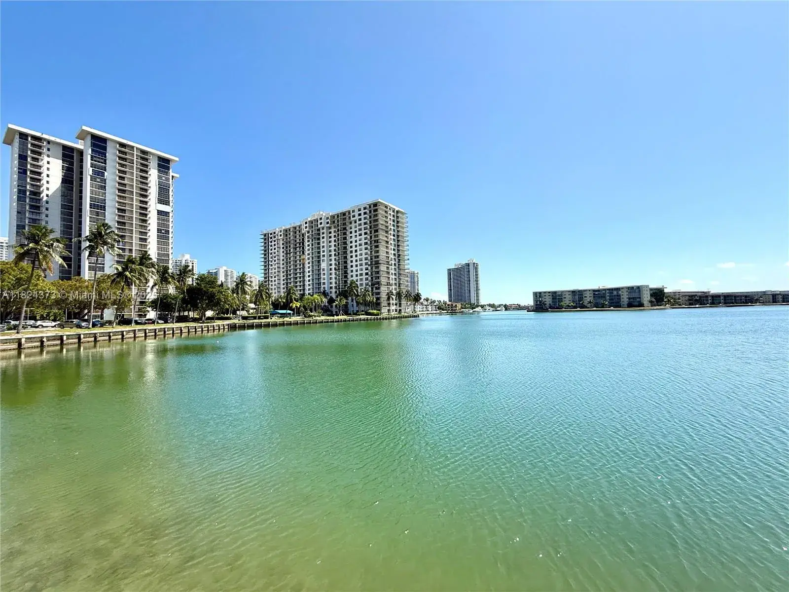 2851 NE 183rd St # 1706E, Aventura FL 33160