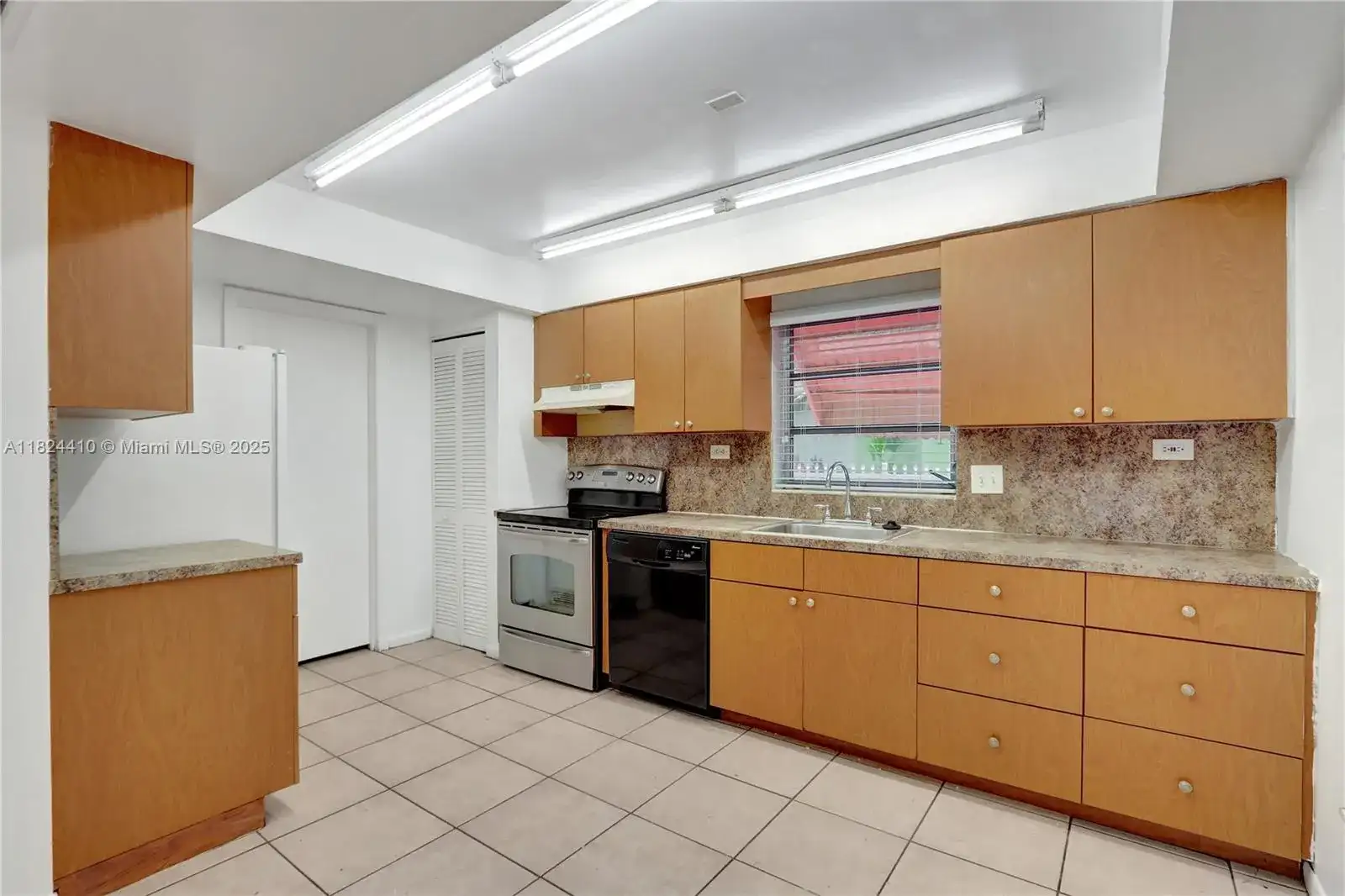 10730 SW 171st St, Miami FL 33157 photo 3