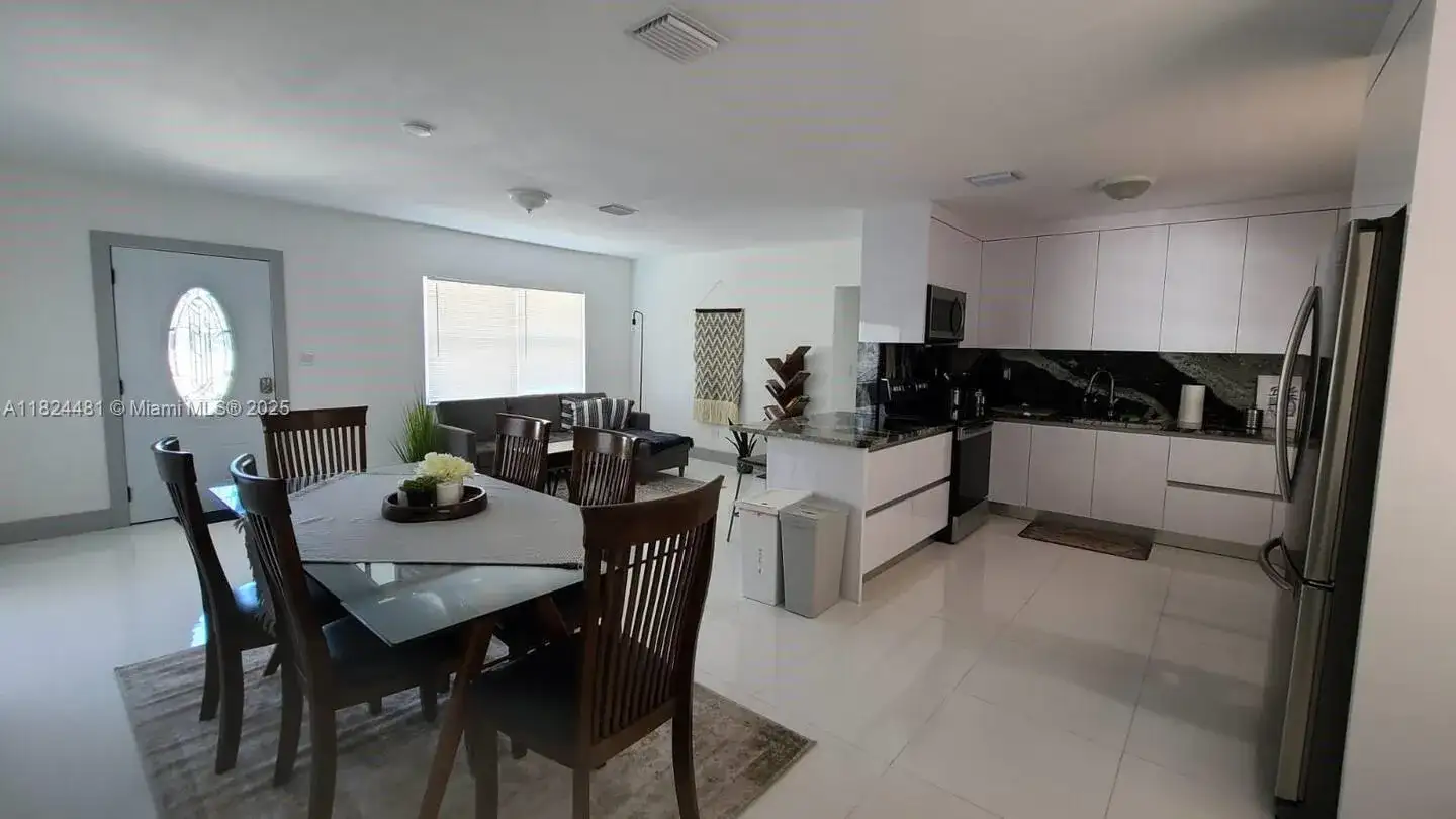 1320 SW 17th Ave, Miami FL 33145 photo 3