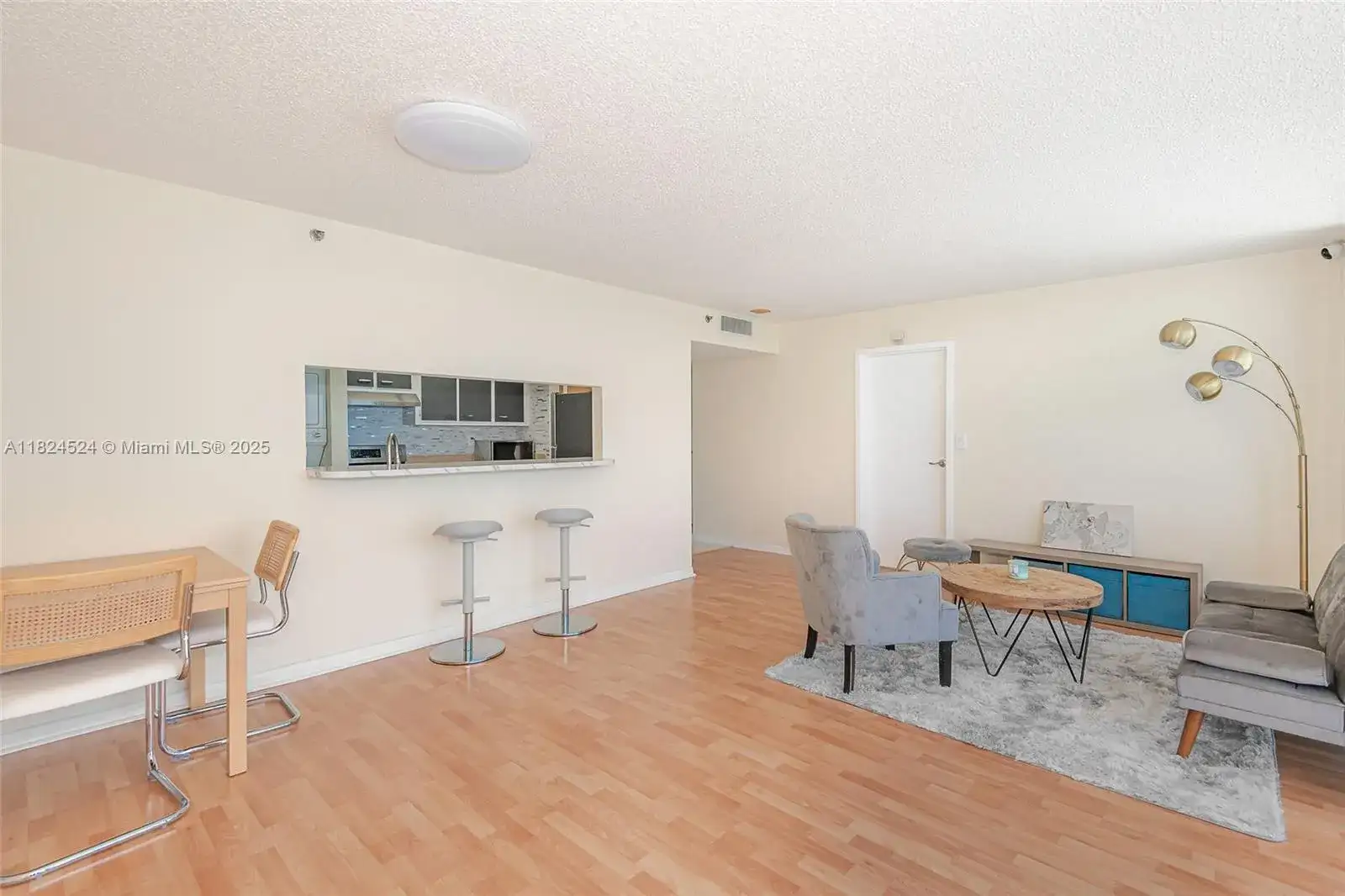 7601 E Treasure Dr # 1517, North Bay Village FL 33141 photo 3