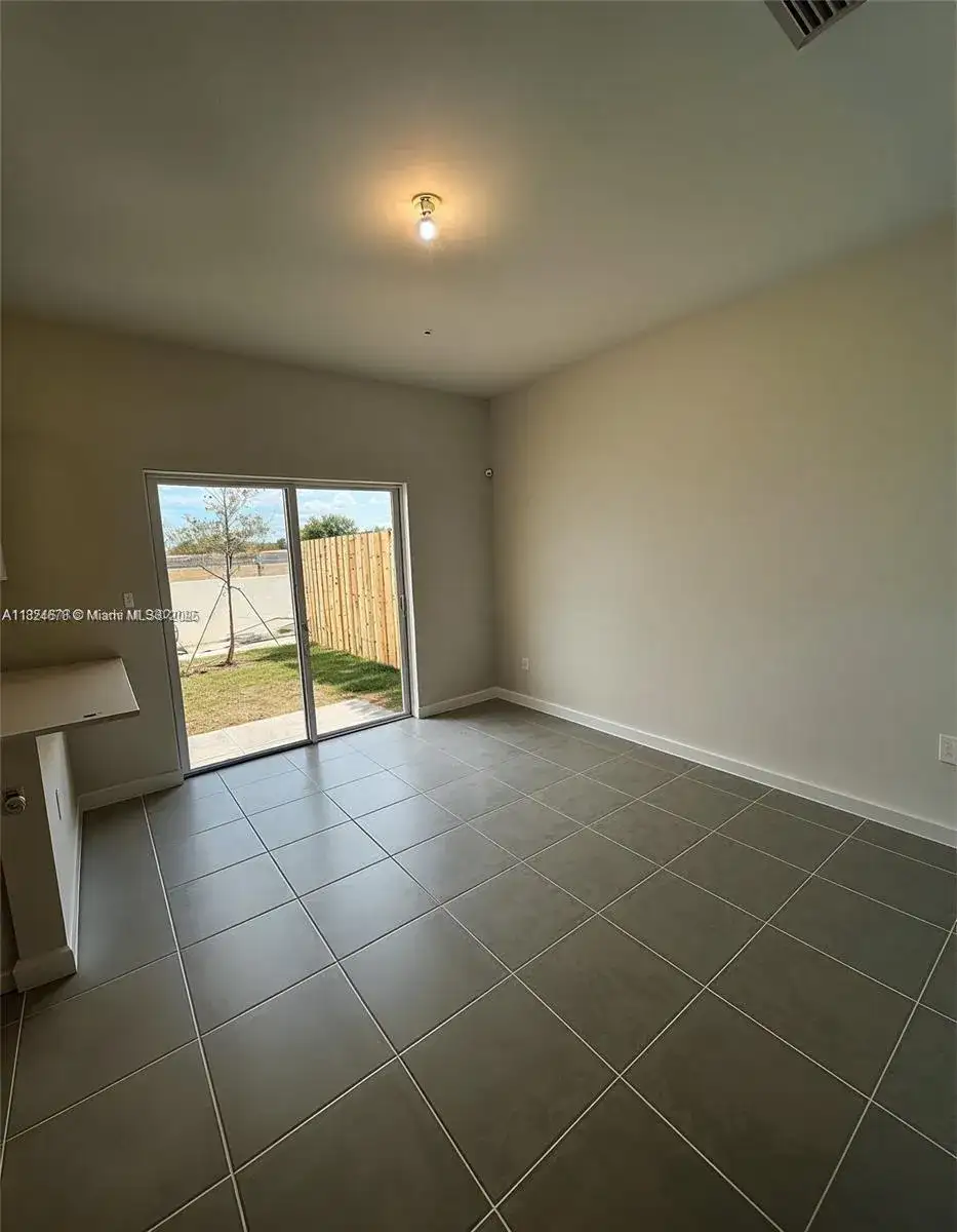 12851 NW 23rd Pl # 12851, Miami FL 33167 photo 4