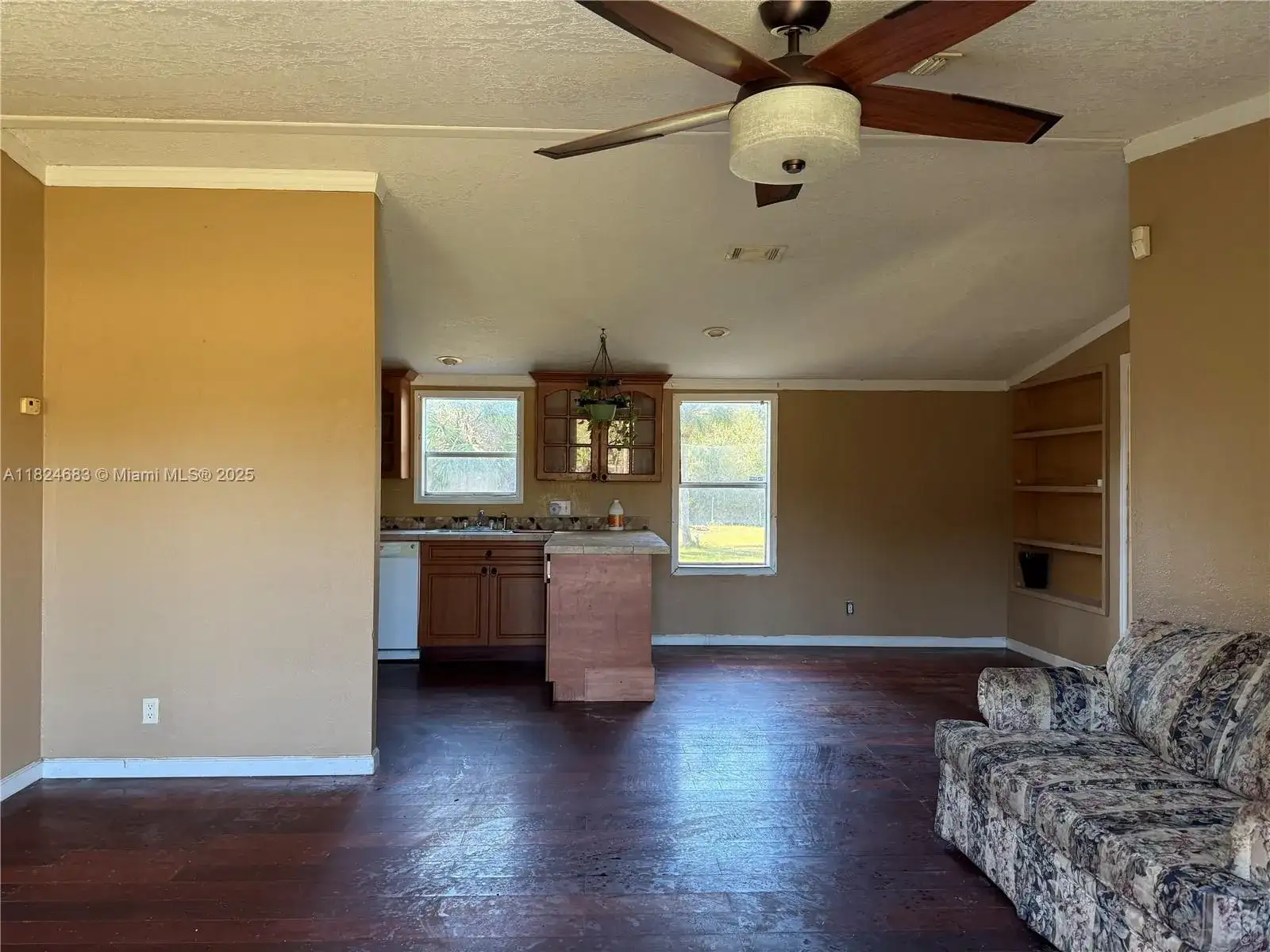 570 S UTOPIA ST, Clewiston FL 33440 photo 3