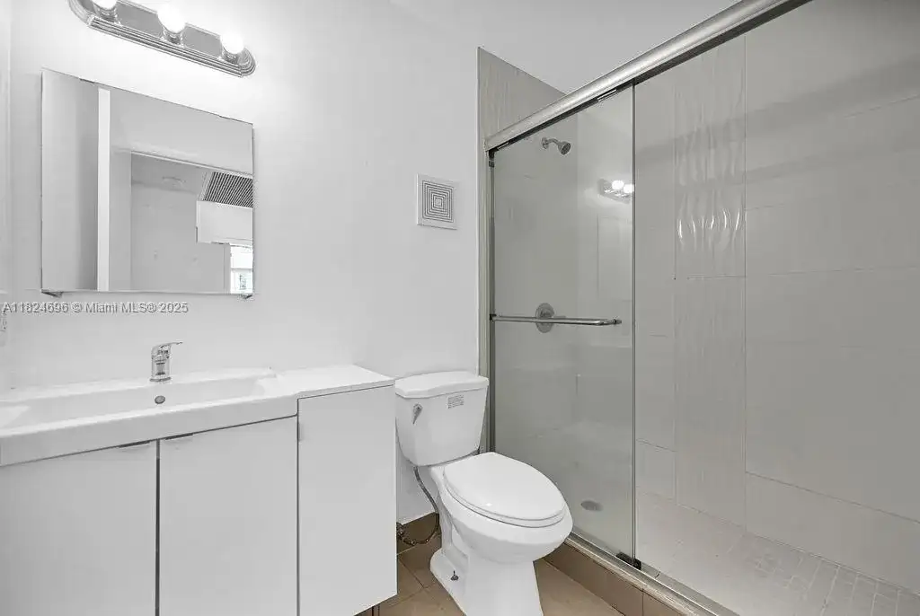 1409 Euclid Ave # 10, Miami Beach FL 33139 photo 3