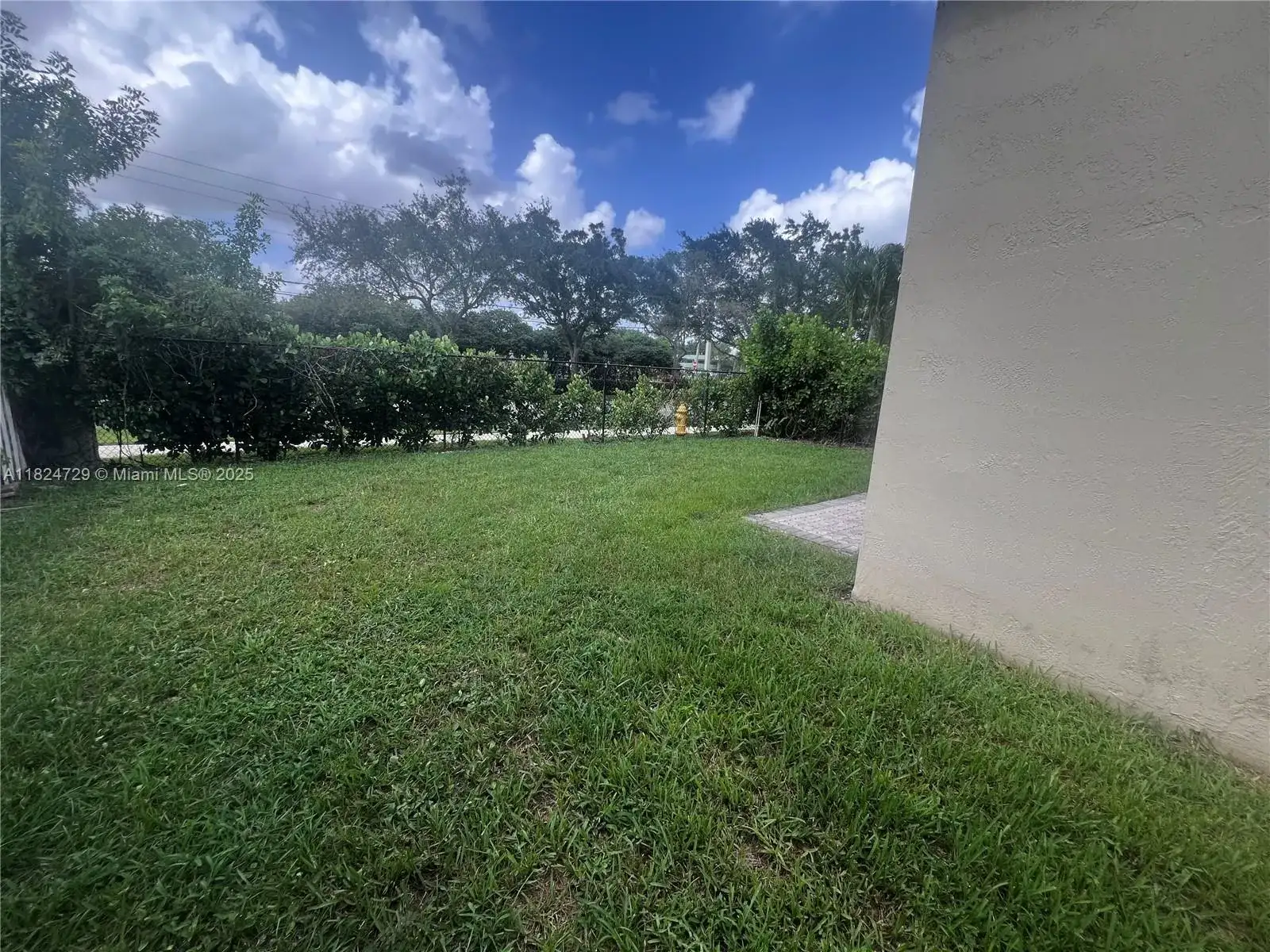 14909 SW 50th Ct, Davie FL 33331 photo 3