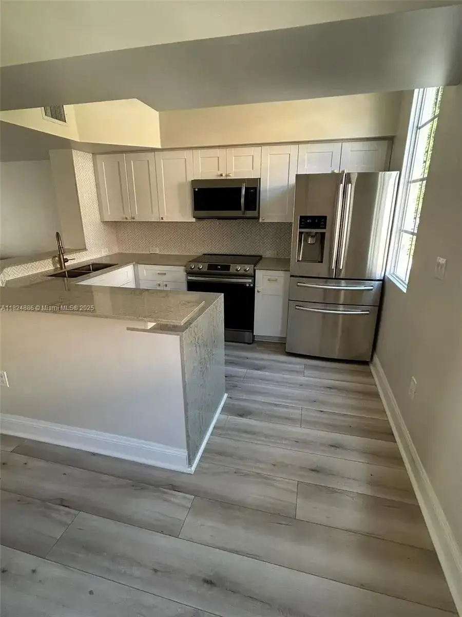 2921 NE 185th St # 1205, Aventura FL 33180 photo 3