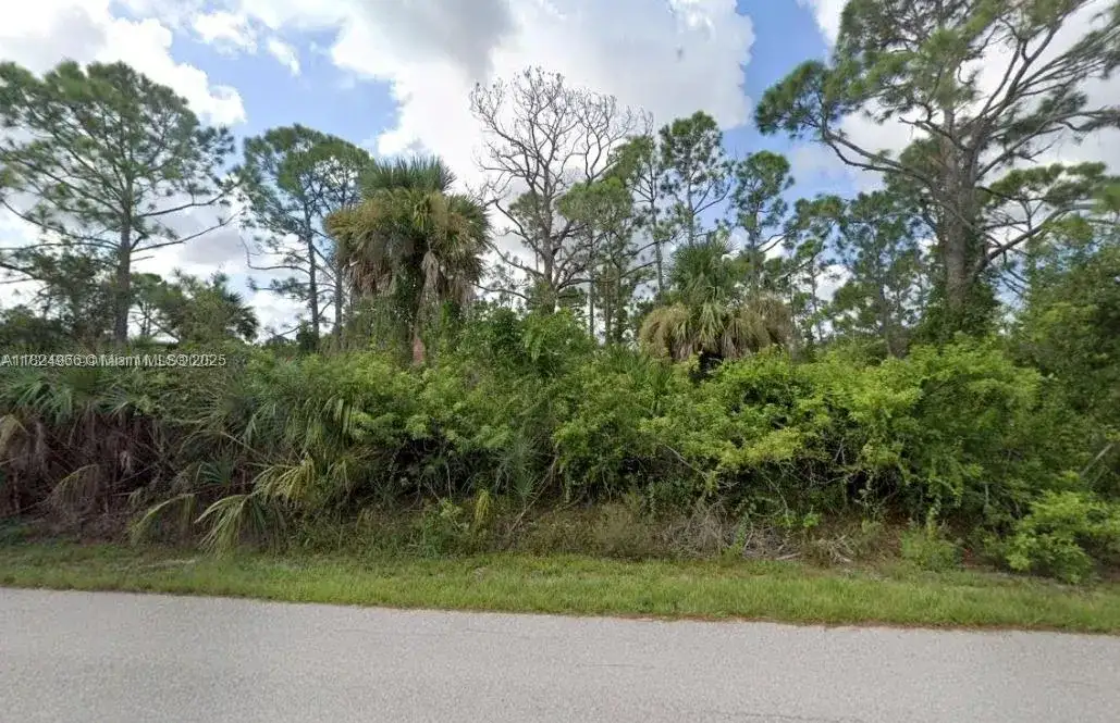 27059 Capistrano Dr, Punta Gorda FL 33955 photo 2