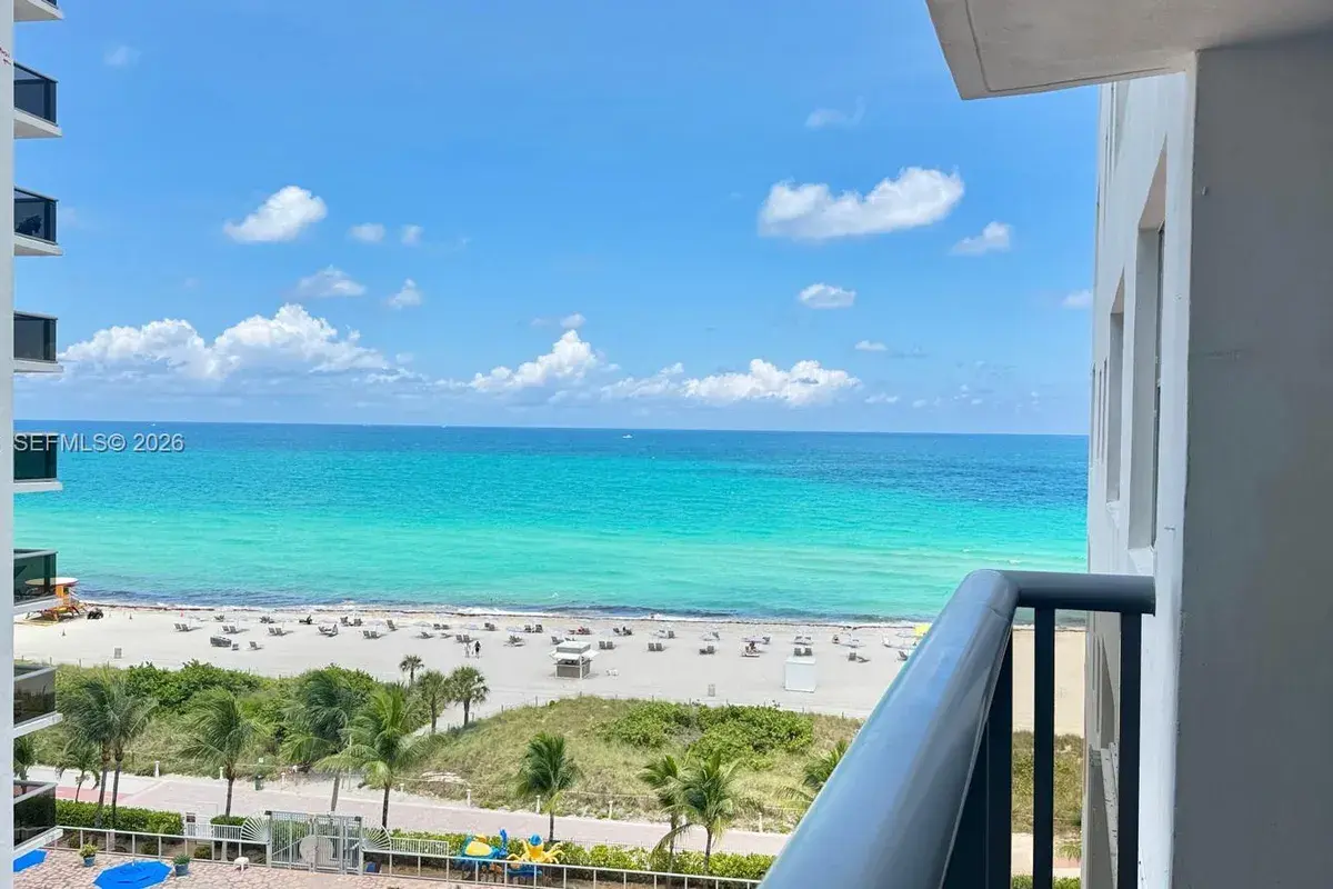 6039 Collins Ave # 923, Miami Beach FL 33140
