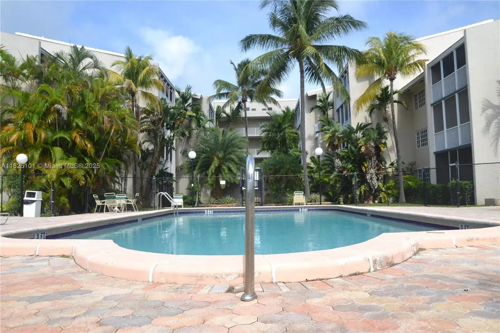 21133 SW 85th Ave # 209, Cutler Bay FL 33189 photo 2