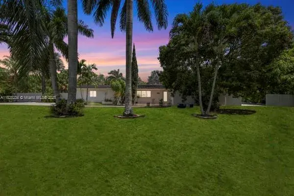 17975 SW 232nd St, Miami FL 33170