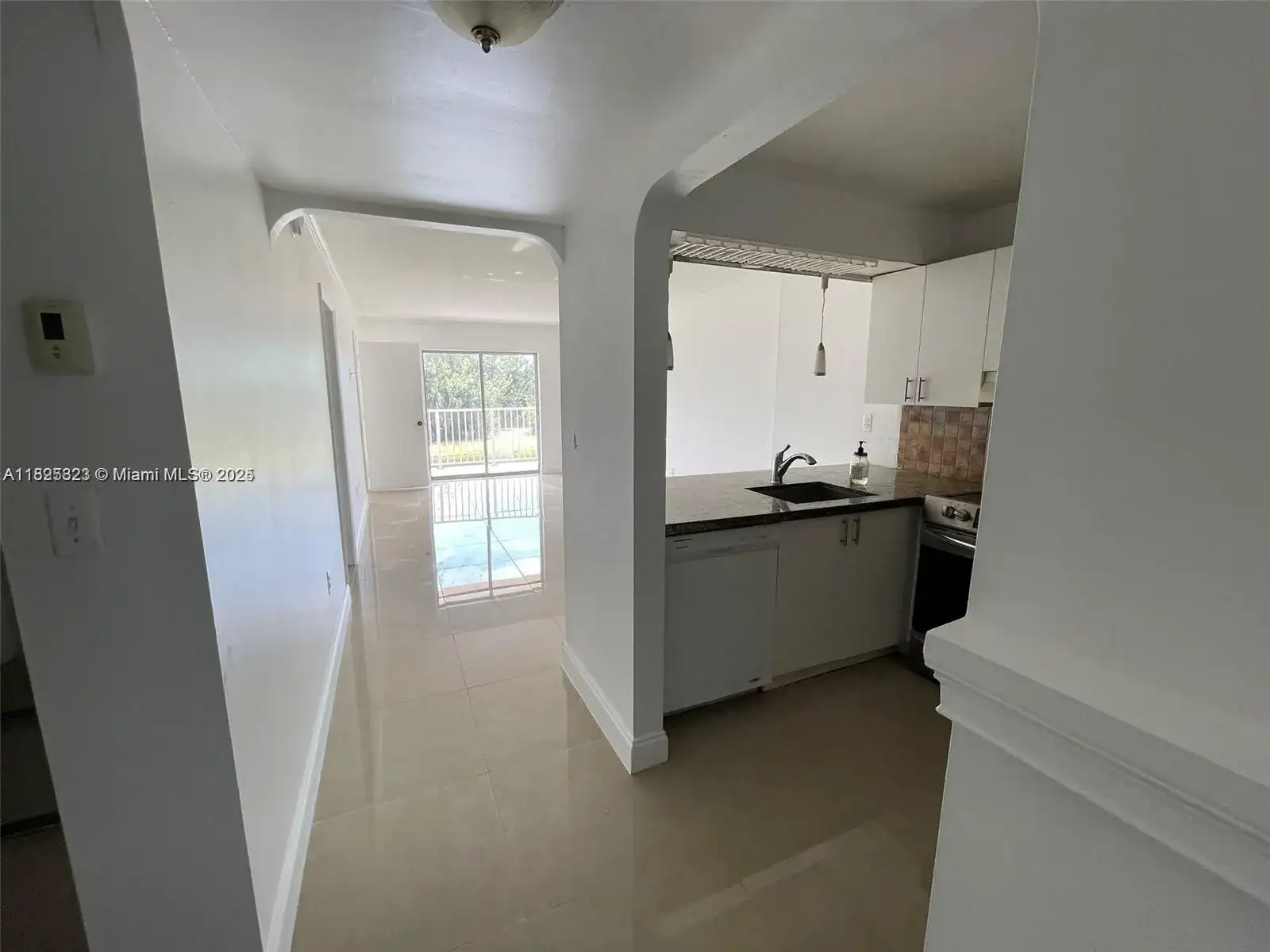16465 NE 22nd Ave # 417, North Miami Beach FL 33160 photo 2